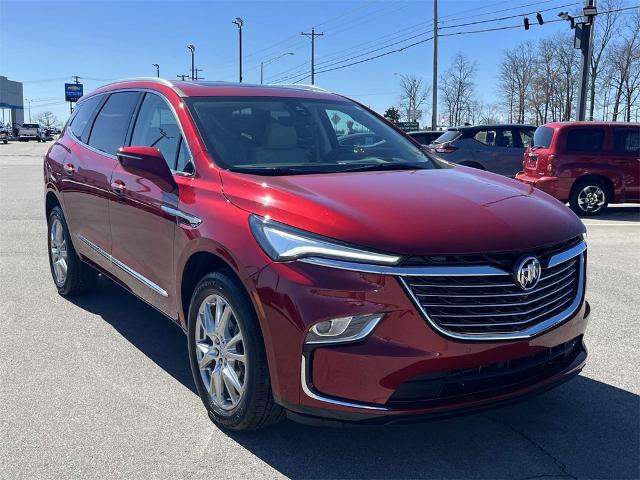 2024 Buick Enclave Vehicle Photo in ALCOA, TN 37701-3235
