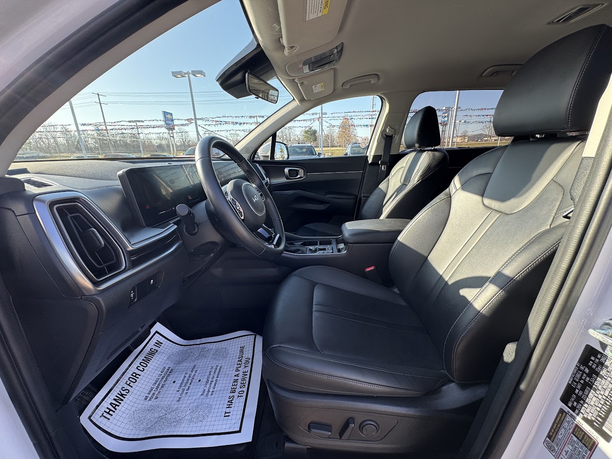 2024 Kia Sorento Vehicle Photo in BOONVILLE, IN 47601-9633