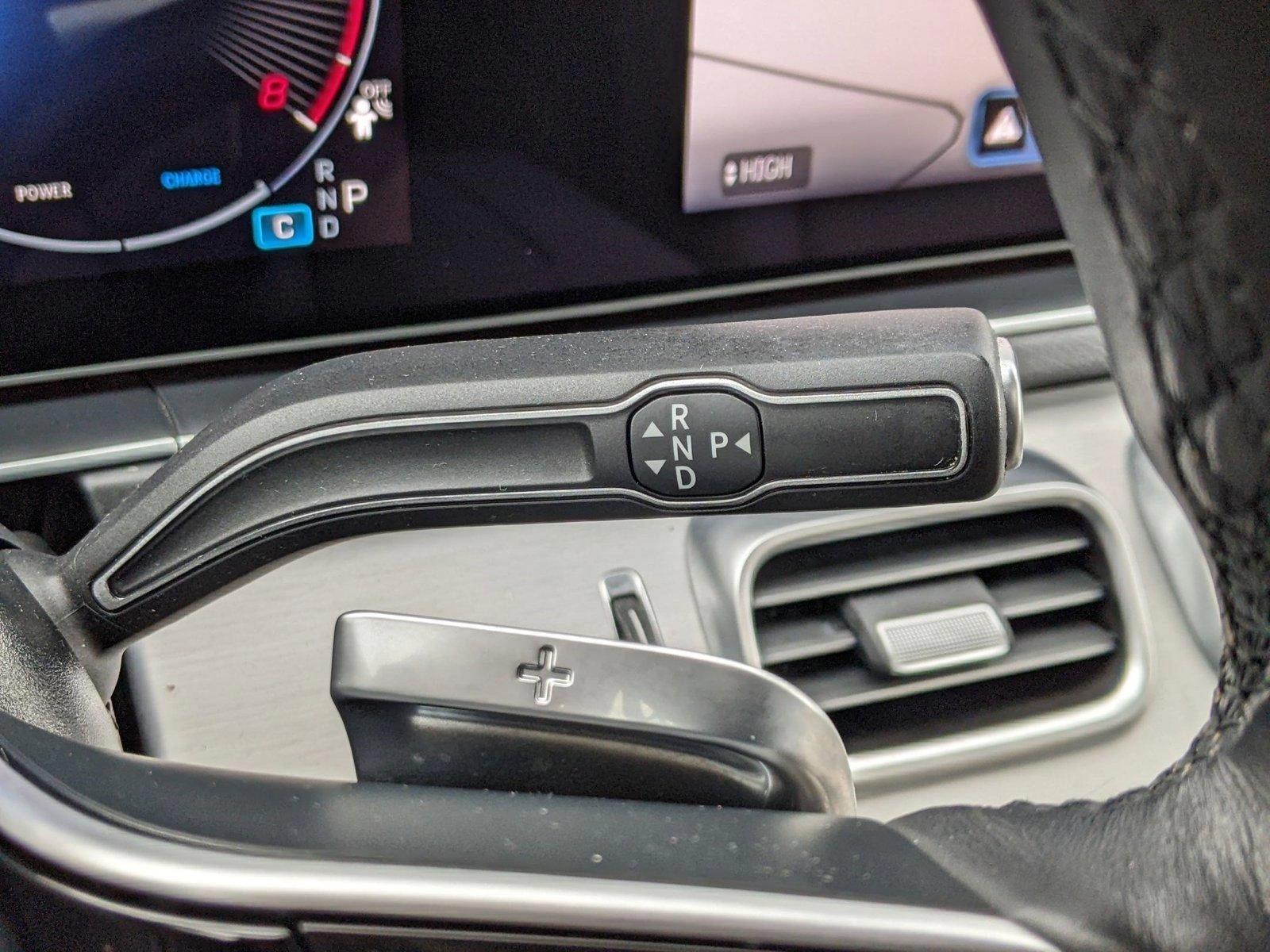 2024 Mercedes-Benz GLE Vehicle Photo in TIMONIUM, MD 21093-2300