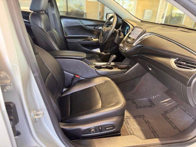 2017 Chevrolet Malibu Vehicle Photo in DELRAY BEACH, FL 33483-3294