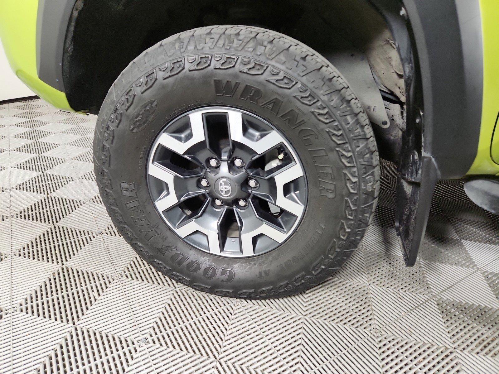 2023 Toyota Tacoma 4WD Vehicle Photo in GEORGETOWN, TX 78626-7508