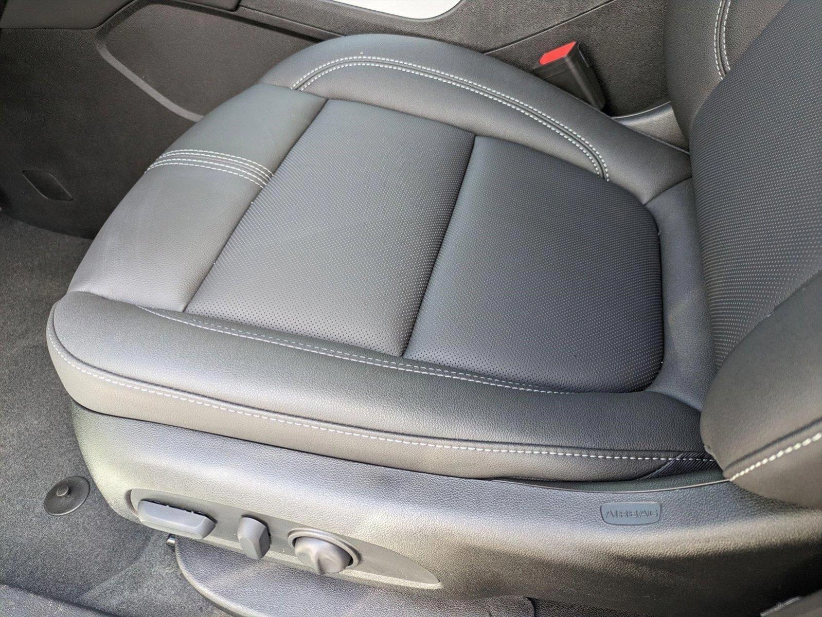 2025 Chevrolet Blazer Vehicle Photo in GREENACRES, FL 33463-3207