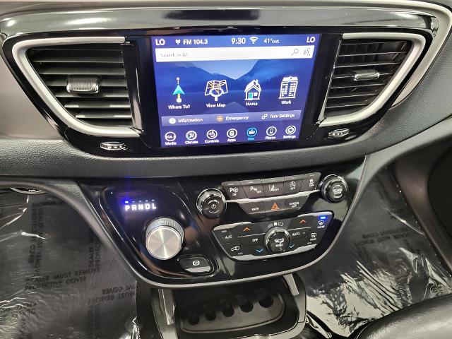 2020 Chrysler Pacifica Vehicle Photo in Oshkosh, WI 54904