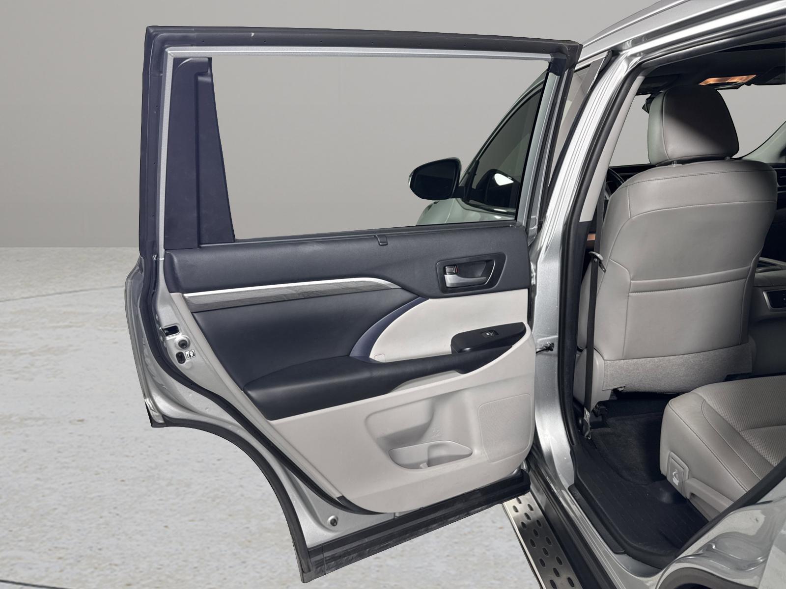 2019 Toyota Highlander Vehicle Photo in GEORGETOWN, TX 78626-7508