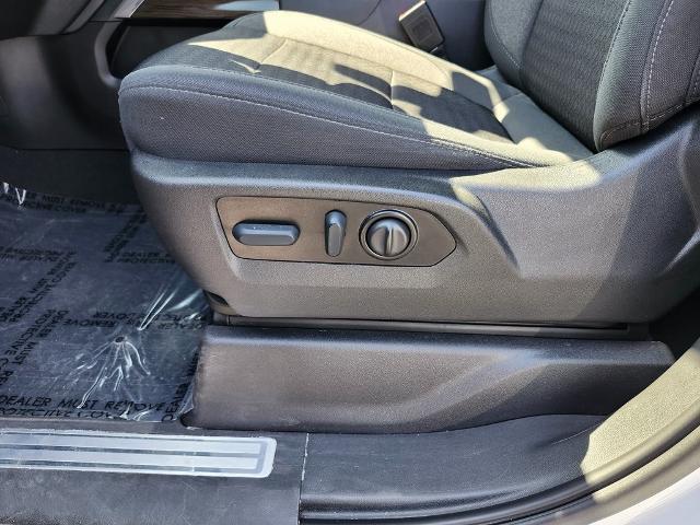 2022 Chevrolet Silverado 1500 LTD Vehicle Photo in GREEN BAY, WI 54304-5303