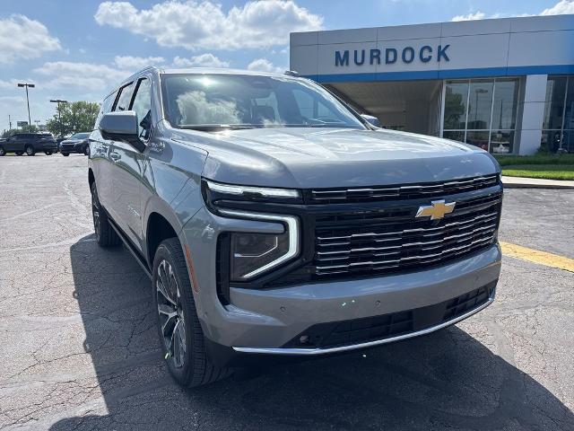 2025 Chevrolet Suburban Vehicle Photo in MANHATTAN, KS 66502-5036