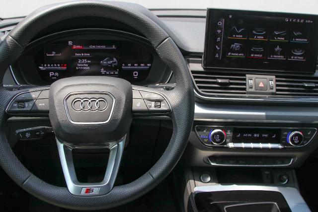 2024 Audi Q5 Vehicle Photo in SUGAR LAND, TX 77478