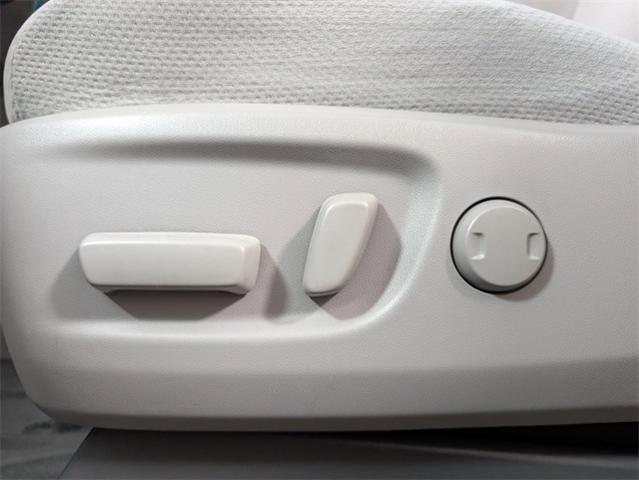 2018 Toyota Sienna Vehicle Photo in ENGLEWOOD, CO 80113-6708