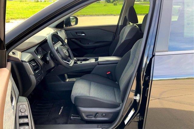 2023 Nissan Rogue Vehicle Photo in TOPEKA, KS 66609-0000