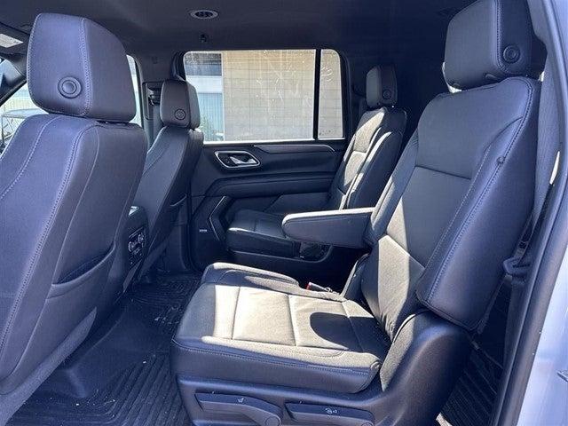 2023 Chevrolet Suburban Vehicle Photo in Grapevine, TX 76051