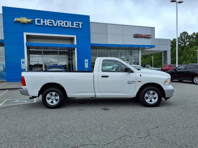 2019 Ram 1500 Classic Vehicle Photo in EMPORIA, VA 23847-1235