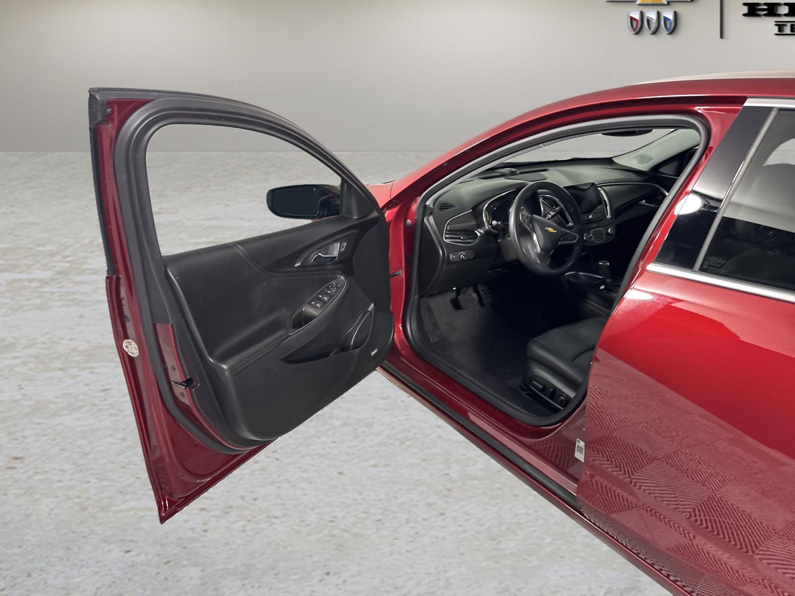 2018 Chevrolet Malibu Vehicle Photo in GEORGETOWN, TX 78626-7508