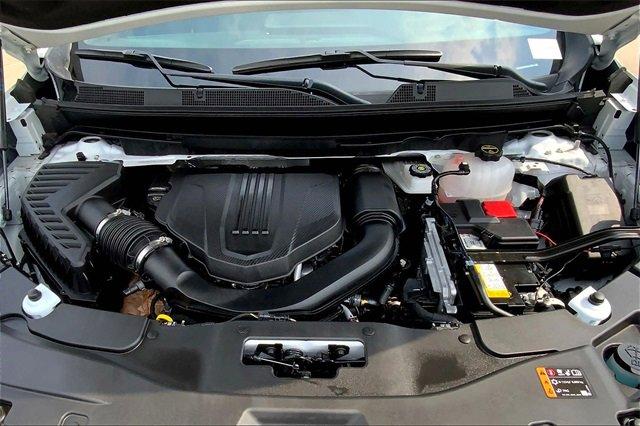 2025 GMC Acadia Vehicle Photo in TOPEKA, KS 66609-0000