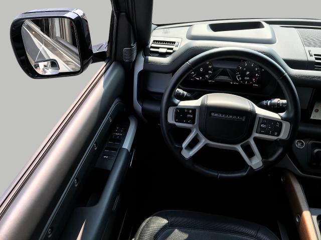 2024 Land Rover Defender Vehicle Photo in GREEN BAY, WI 54303-3330