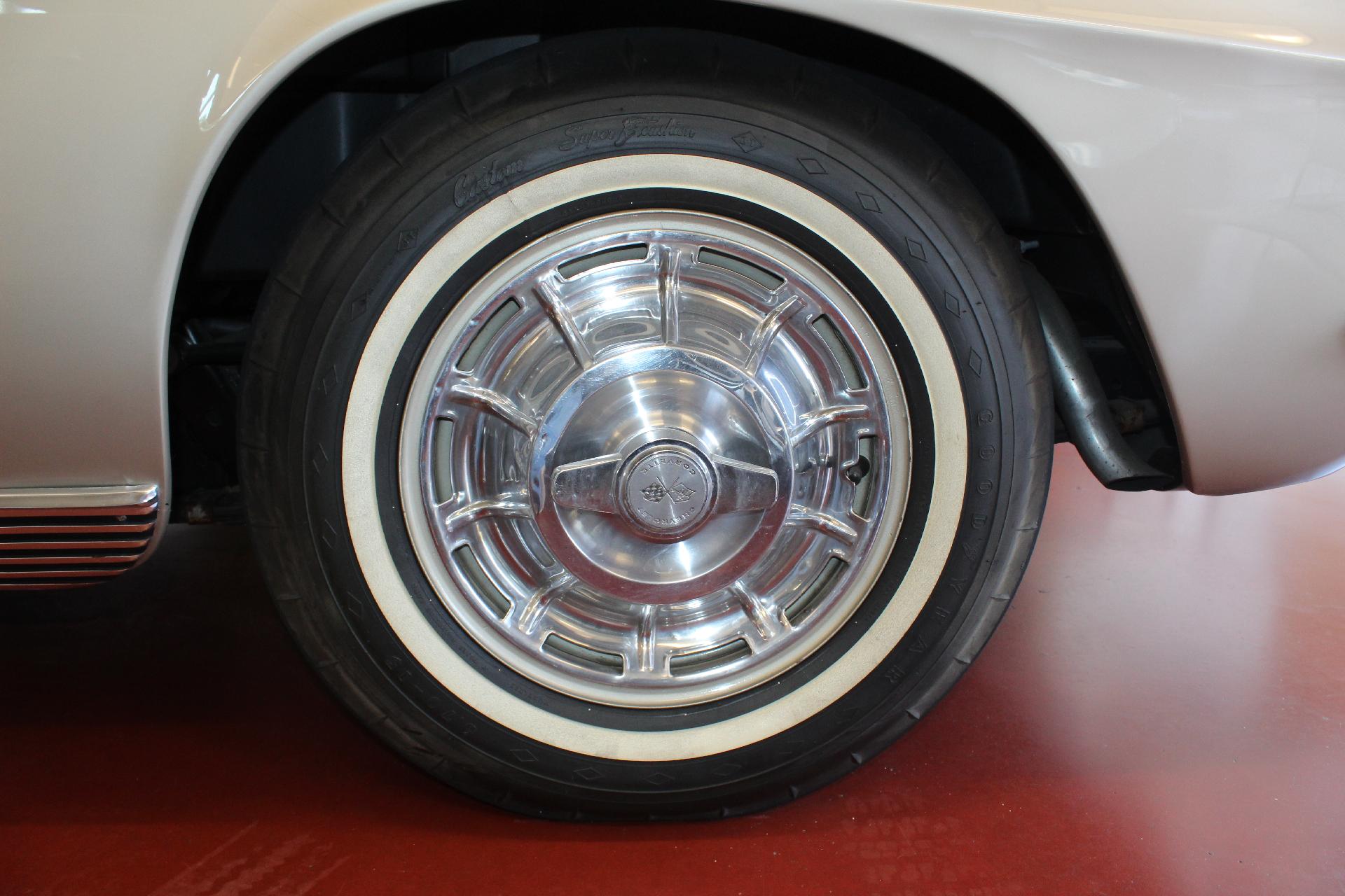 1962 Chevrolet CORVETTE Vehicle Photo in NORTHAMPTON, MA 01060-1120