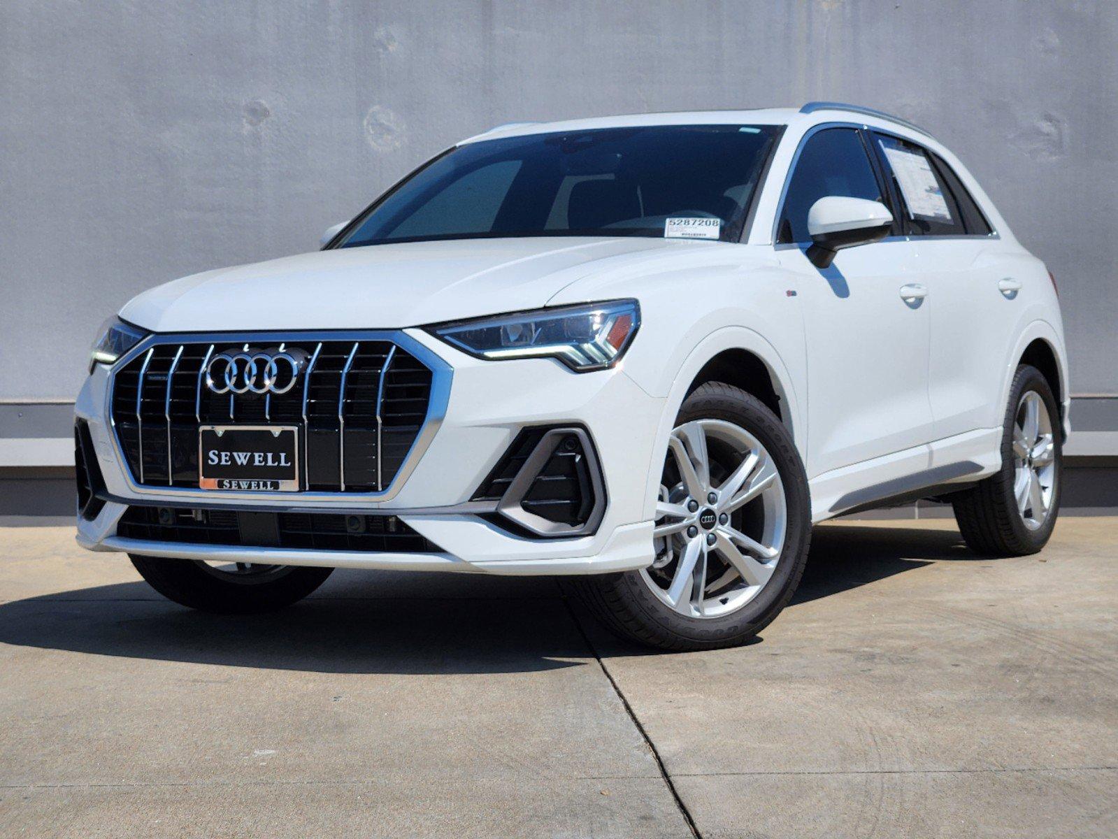 2024 Audi Q3 Vehicle Photo in SUGAR LAND, TX 77478