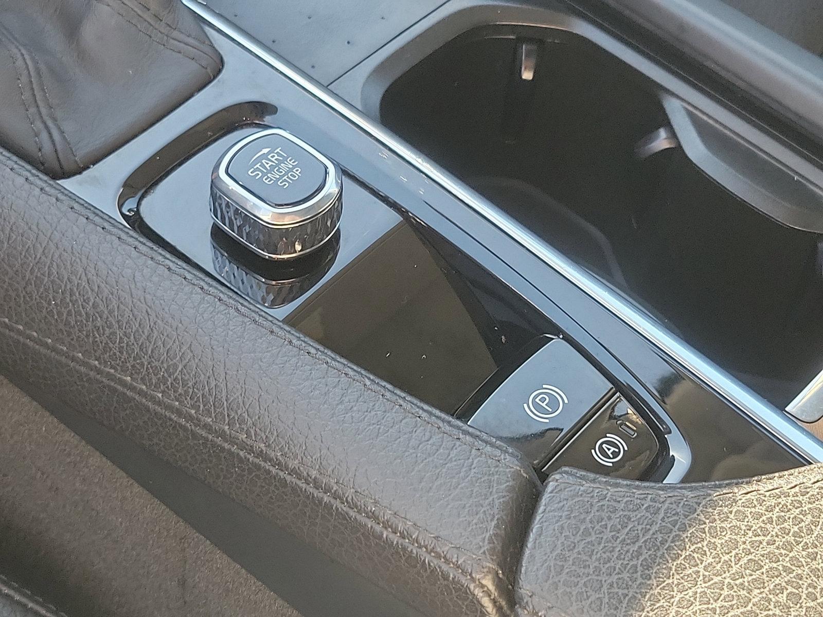 2022 Volvo XC90 Vehicle Photo in Trevose, PA 19053