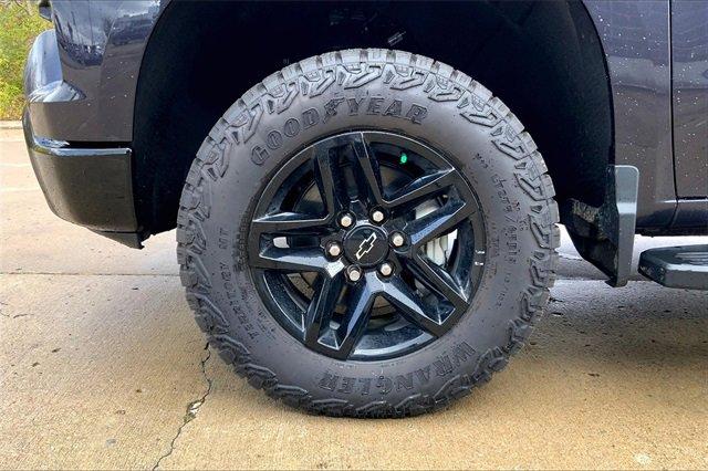 2024 Chevrolet Silverado 1500 Vehicle Photo in TOPEKA, KS 66609-0000