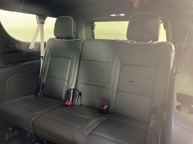2025 Chevrolet Suburban Vehicle Photo in PHOENIX, AZ 85014-3381