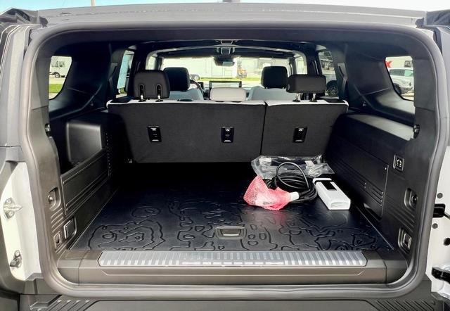 2024 GMC HUMMER EV SUV Vehicle Photo in EFFINGHAM, IL 62401-2832