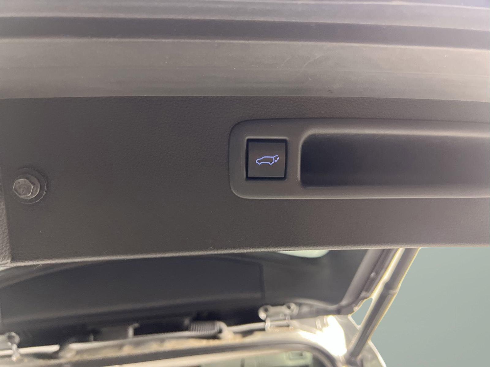 2021 Toyota Highlander Vehicle Photo in GEORGETOWN, TX 78626-7508