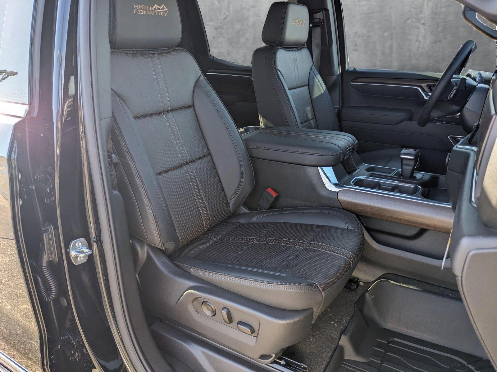 2025 Chevrolet Silverado 1500 Vehicle Photo in HOUSTON, TX 77034-5009