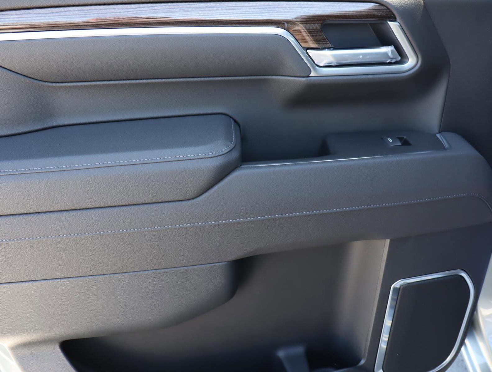 2025 Chevrolet Silverado 1500 Vehicle Photo in LOS ANGELES, CA 90007-3794