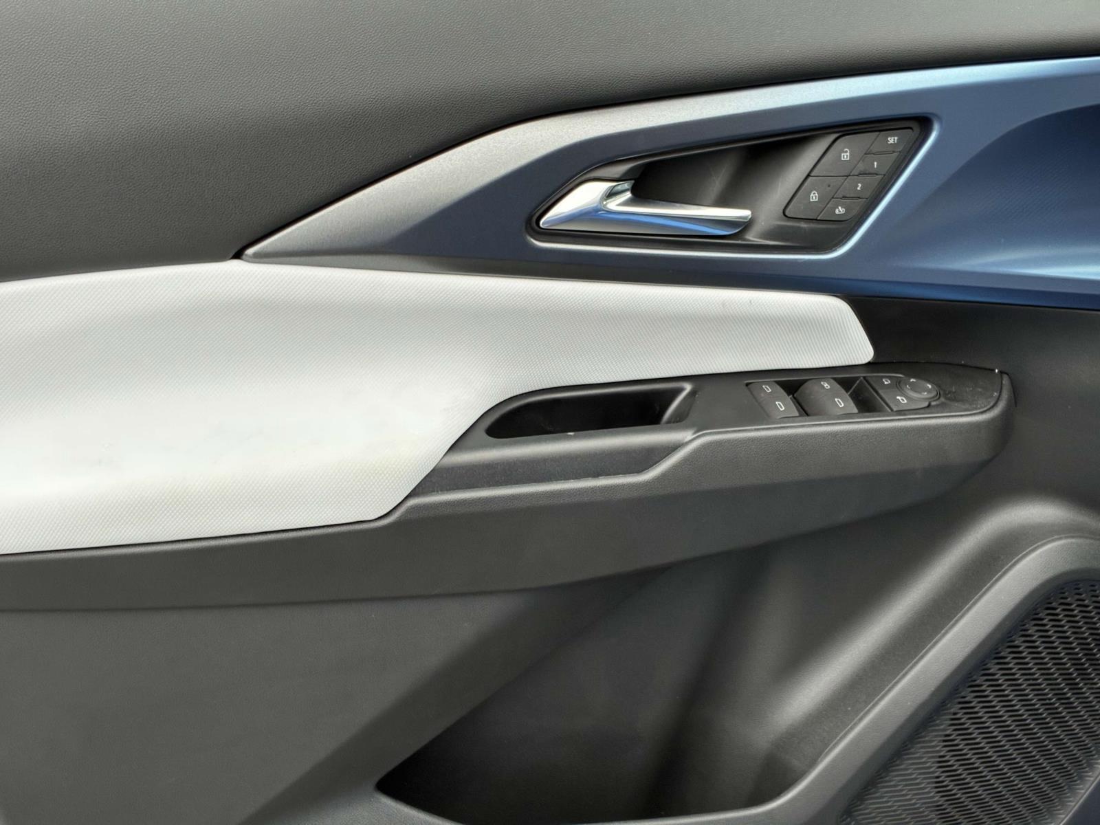 2025 Chevrolet Equinox EV Vehicle Photo in LOS ANGELES, CA 90007-3794
