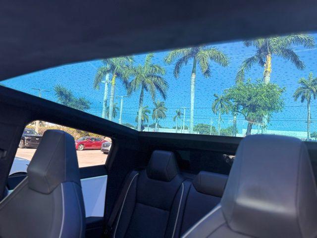 2024 Tesla Cybertruck Vehicle Photo in DELRAY BEACH, FL 33483-3294
