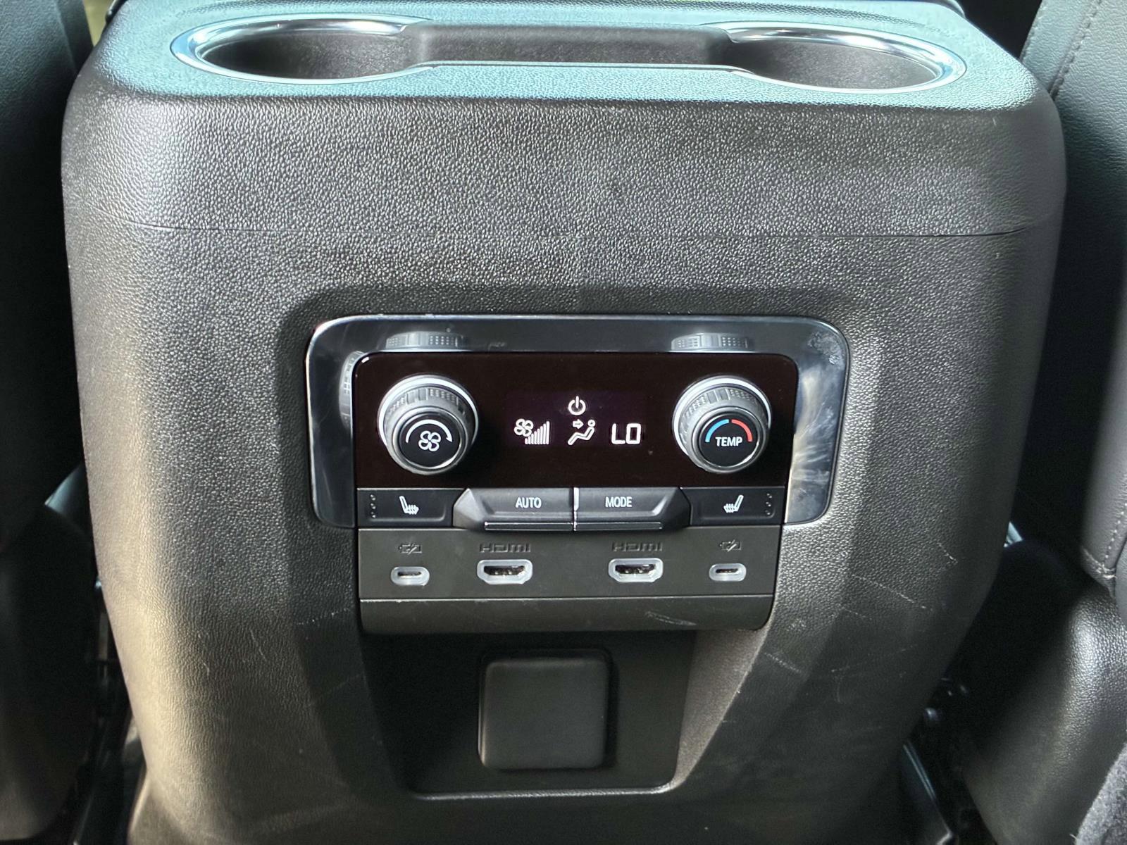 2023 Chevrolet Suburban Vehicle Photo in LOS ANGELES, CA 90007-3794