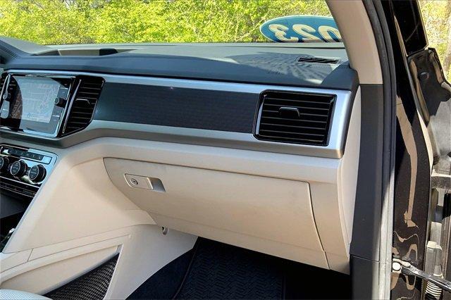 2023 Volkswagen Atlas Vehicle Photo in KANSAS CITY, MO 64114-4545