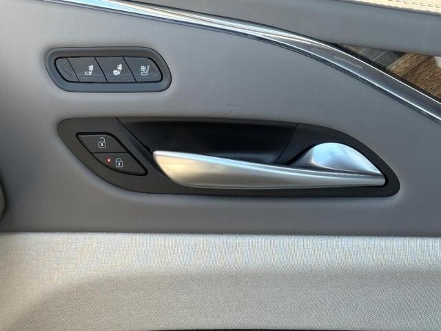 2024 Cadillac Escalade Vehicle Photo in COLUMBIA, MO 65203-3903
