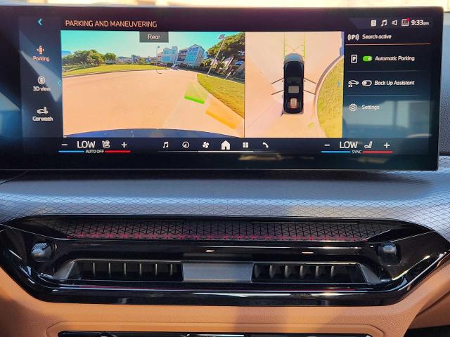2025 BMW 330i Vehicle Photo in PLANO, TX 75024