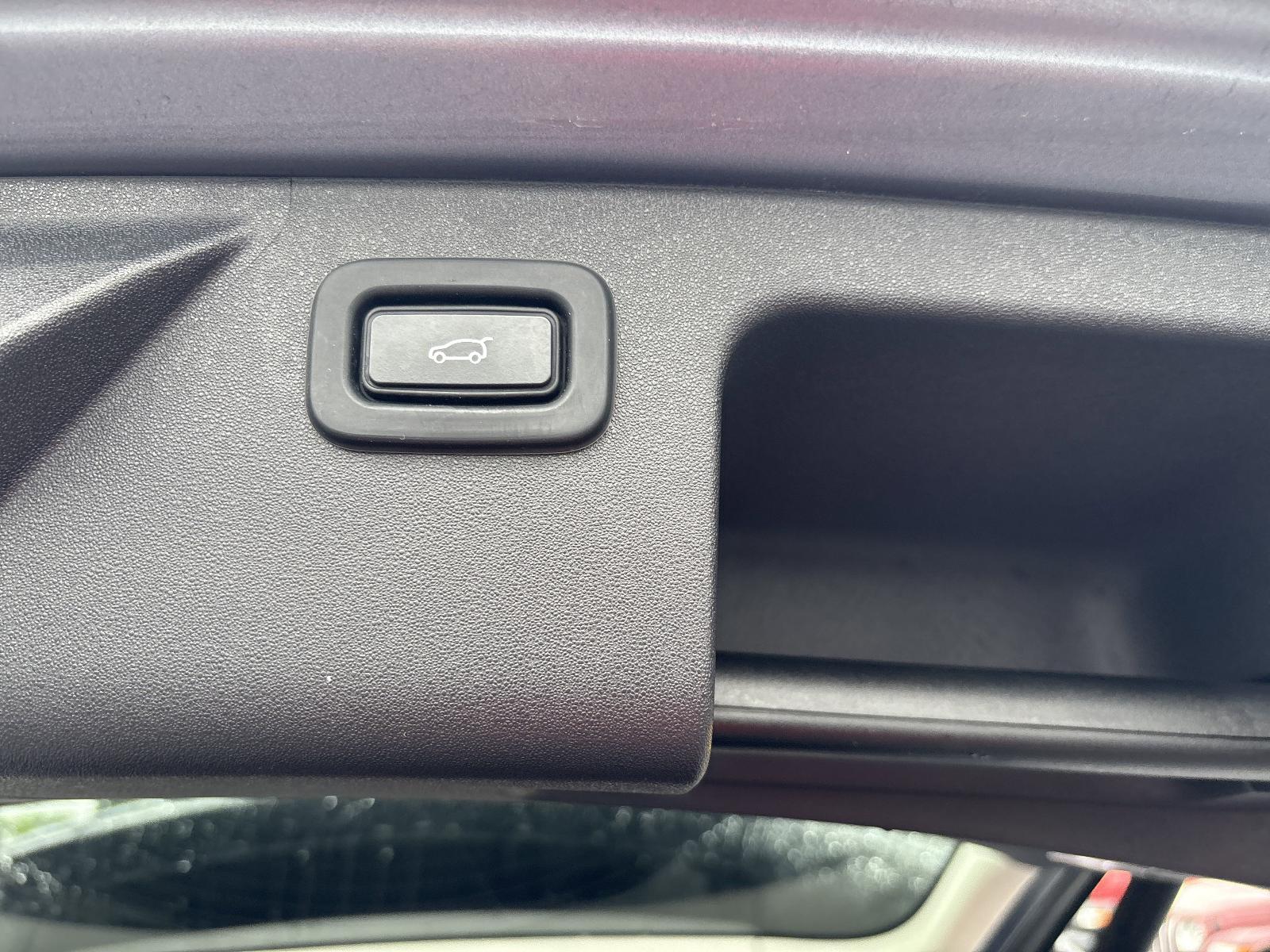 2020 Land Rover Discovery Sport Vehicle Photo in Mechanicsburg, PA 17050