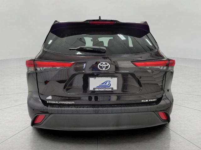 2022 Toyota Highlander Vehicle Photo in Oshkosh, WI 54904