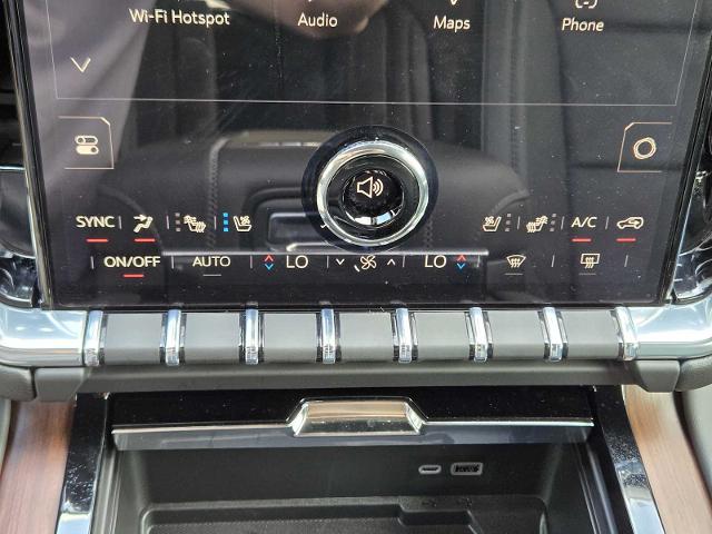 2025 GMC Yukon Vehicle Photo in DALLAS, TX 75209-3016