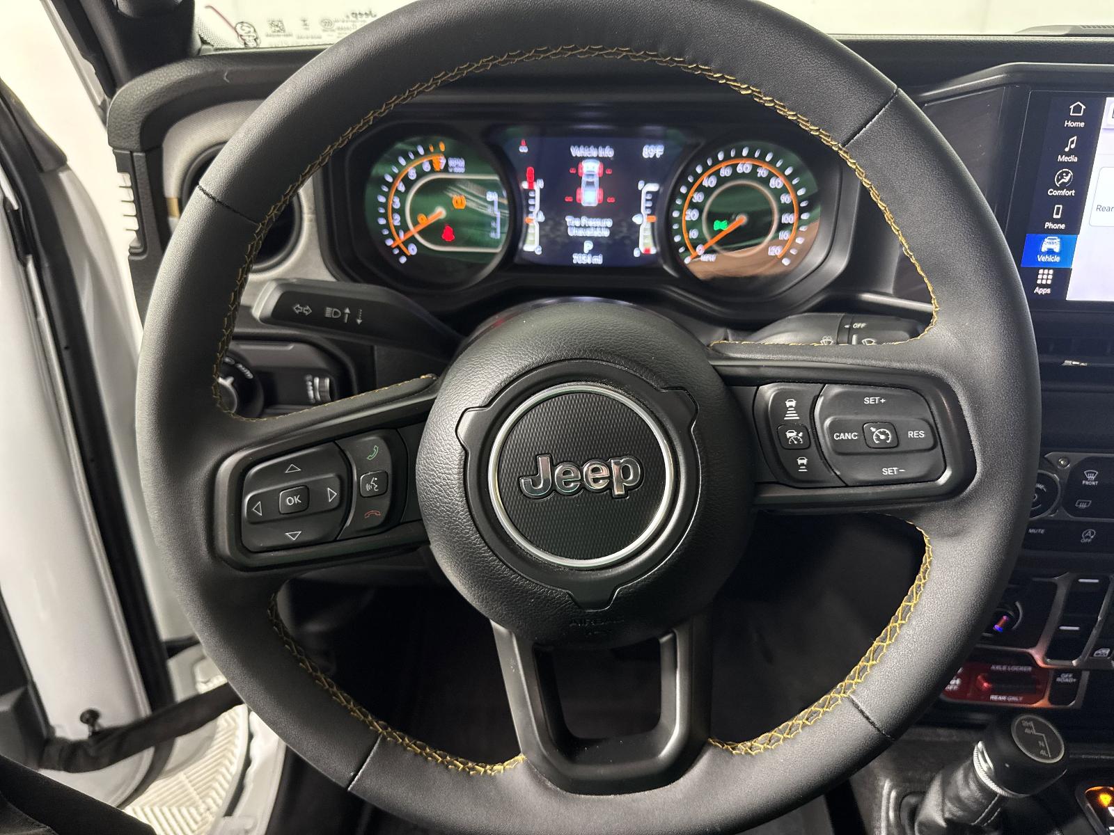 2024 Jeep Gladiator Vehicle Photo in GEORGETOWN, TX 78626-7508