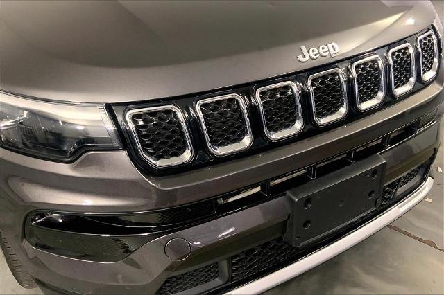 2023 Jeep Compass Vehicle Photo in Kansas City, MO 64114