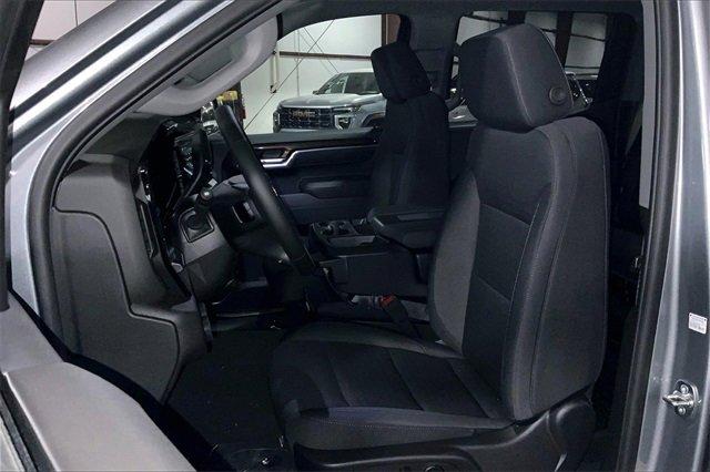 2025 Chevrolet Silverado 1500 Vehicle Photo in KANSAS CITY, MO 64114-4502