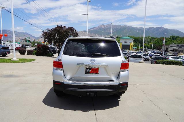 2013 Toyota Highlander Vehicle Photo in Riverdale, UT 84405