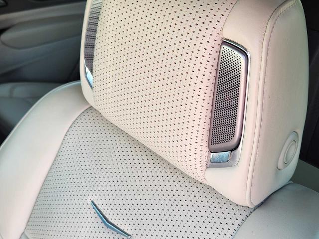 2022 Cadillac Escalade Vehicle Photo in DENTON, TX 76210-9321