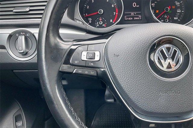 2018 Volkswagen Passat Vehicle Photo in INDEPENDENCE, MO 64055-1314