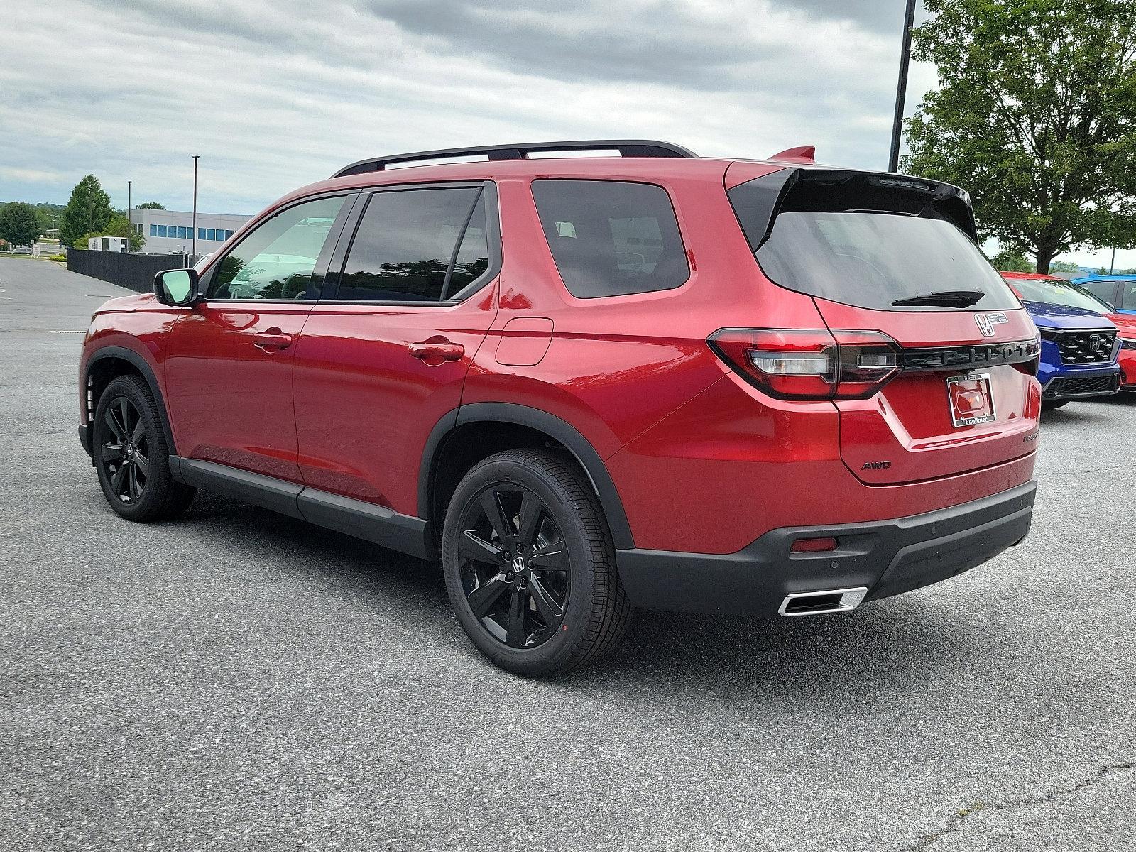 2025 Honda Pilot Vehicle Photo in Harrisburg, PA 17111
