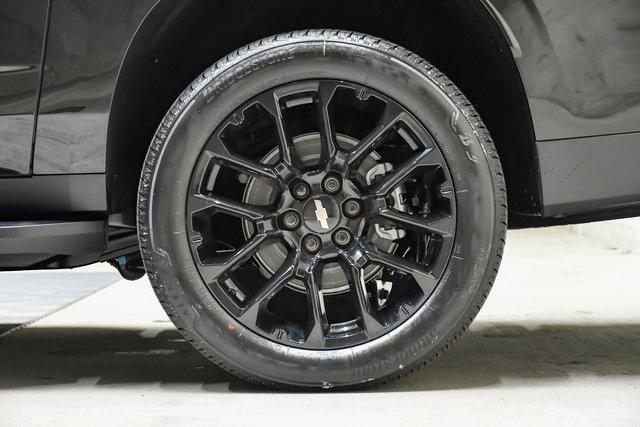 2025 Chevrolet Suburban Vehicle Photo in EVERETT, WA 98203-5662