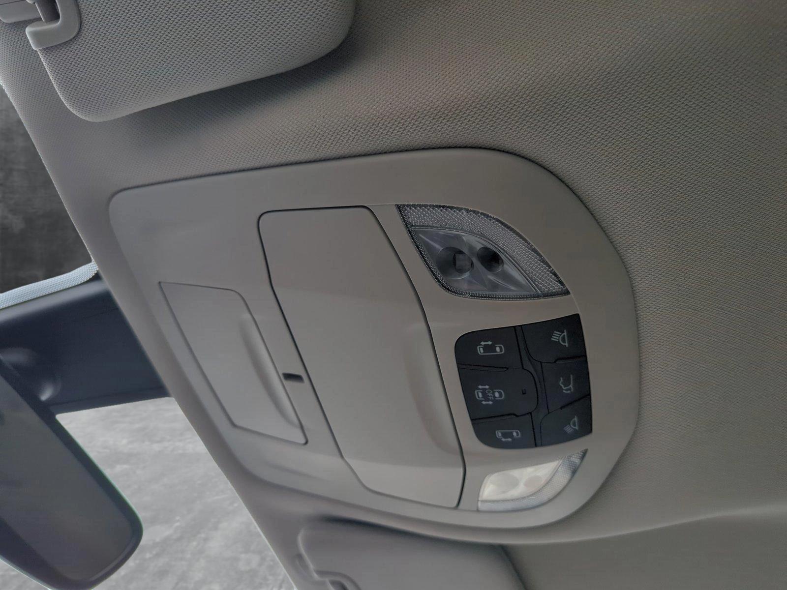 2021 Chrysler Voyager Vehicle Photo in Memphis, TN 38125