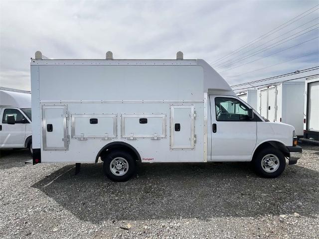 2025 Chevrolet Express Cutaway 3500 Vehicle Photo in ALCOA, TN 37701-3235