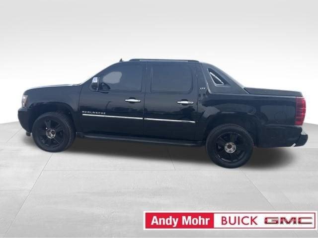 2010 Chevrolet Avalanche Vehicle Photo in Fishers, IN 46038