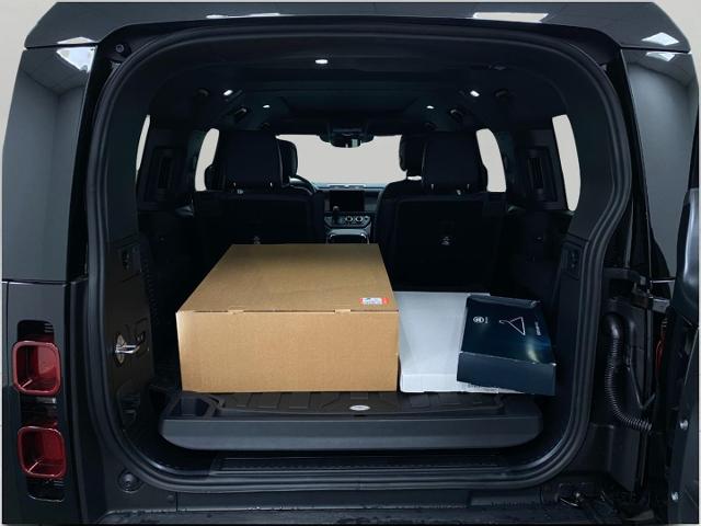 2025 Defender Vehicle Photo in Appleton, WI 54913