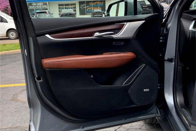 2022 Cadillac XT5 Vehicle Photo in TOPEKA, KS 66609-0000