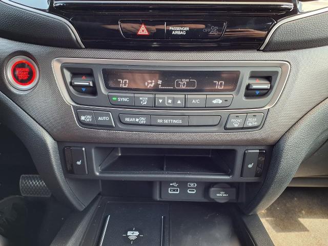 2025 Honda Ridgeline Vehicle Photo in Oshkosh, WI 54904